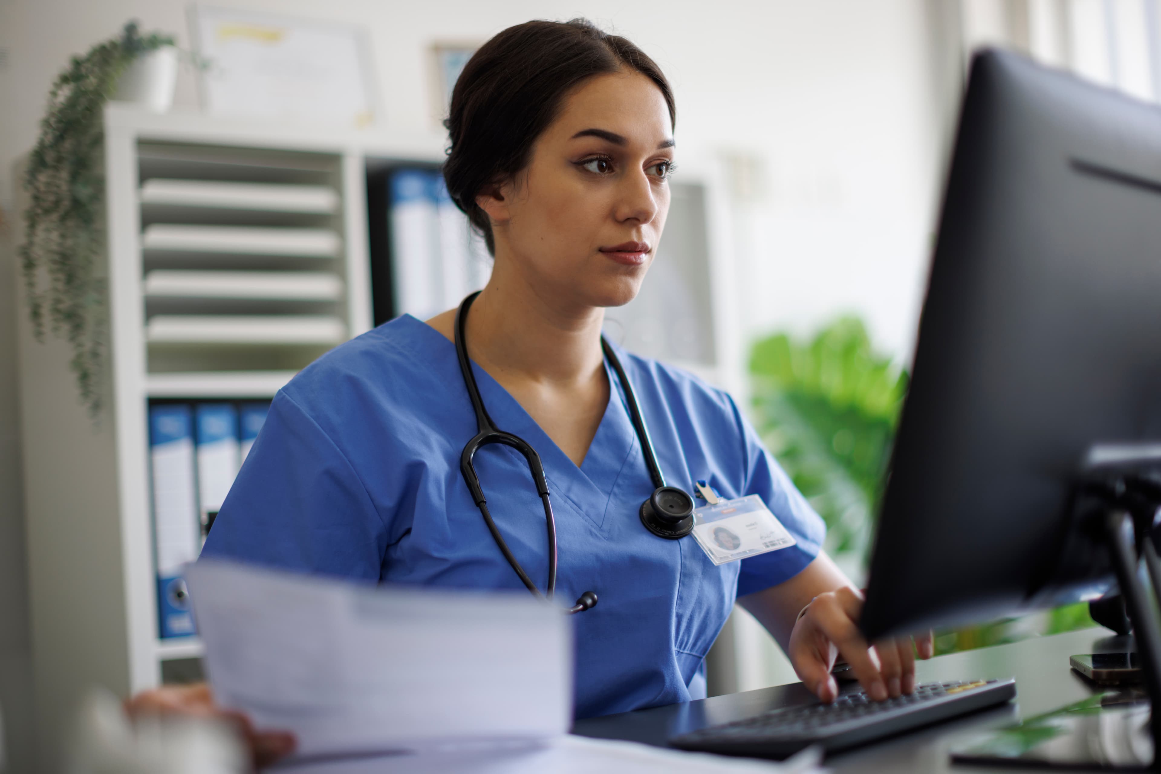 Shift leader reviewing RT assignment dashboard